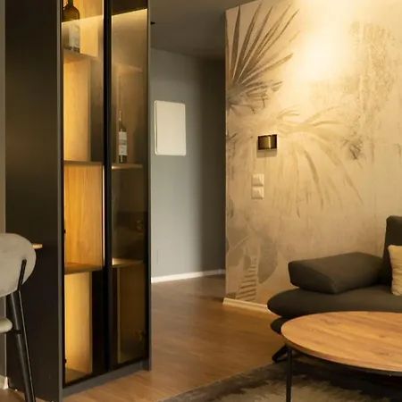 Kalpazo Lakescape Apartment *